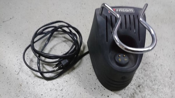 Facom Ladegerät Led Lampe 779 CL Arbeits Leuchte