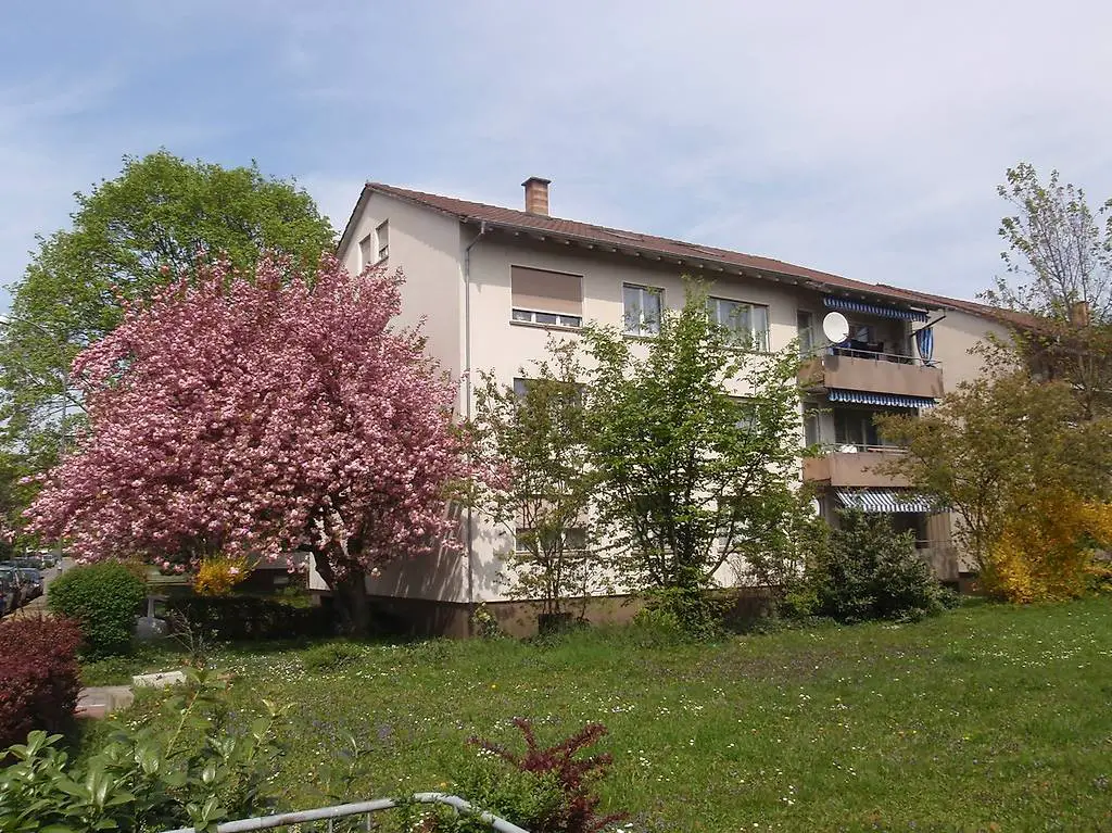 3 Zi-Whg im 2.OG ruhig und sonnig, für WG geeignet