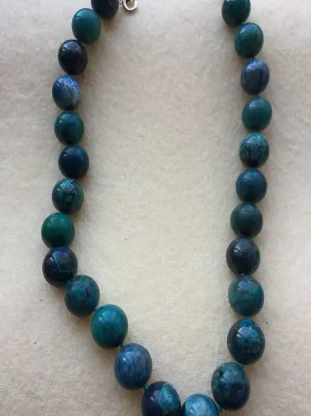Chrysokoll - Kette Edelstein Mineralien Schmuck Steine Basel