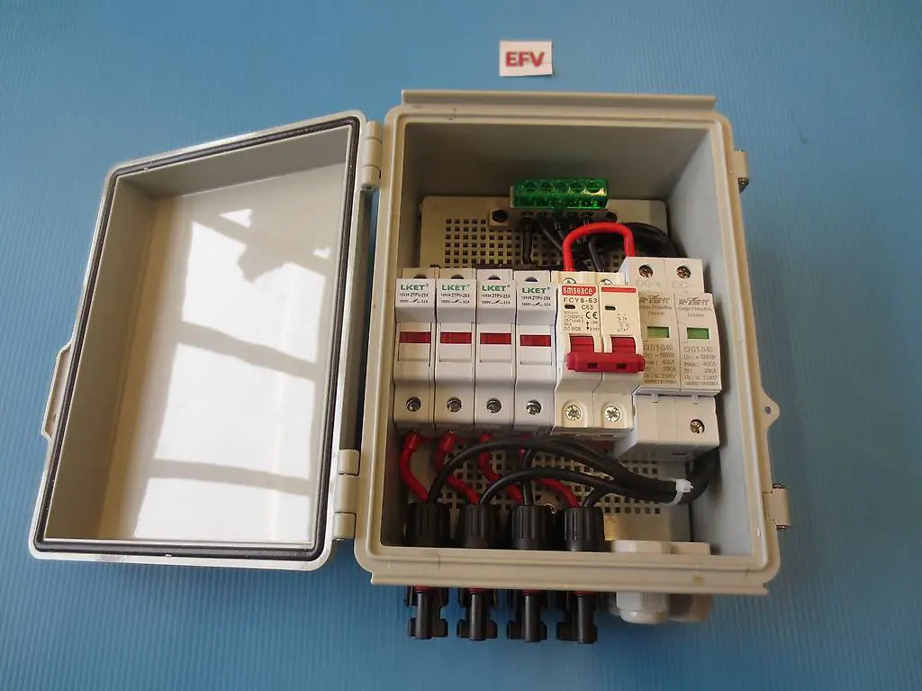 1 - 4 String PV Kasten MC4 mit Sicherung Überspannungsschutz