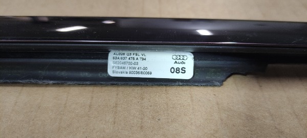 Audi Q3 Fensterschachtleiste 83A837475CT94