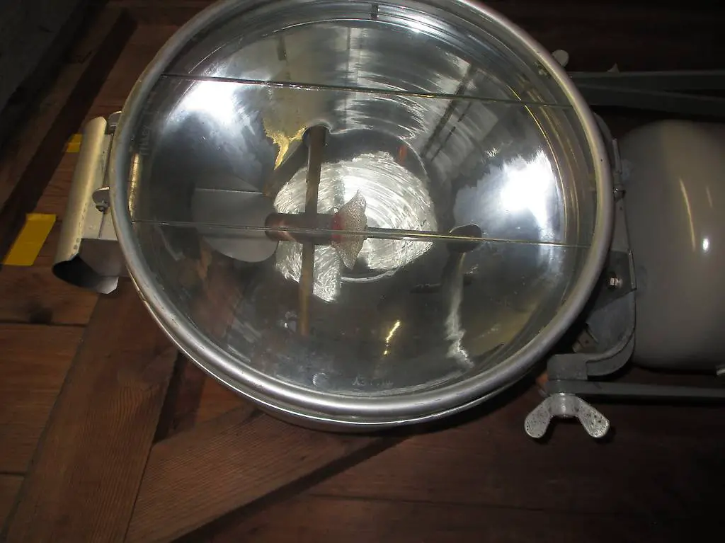 Tilley Scheinwerfer Dampflock Petrolvergaser Schweizerarmee