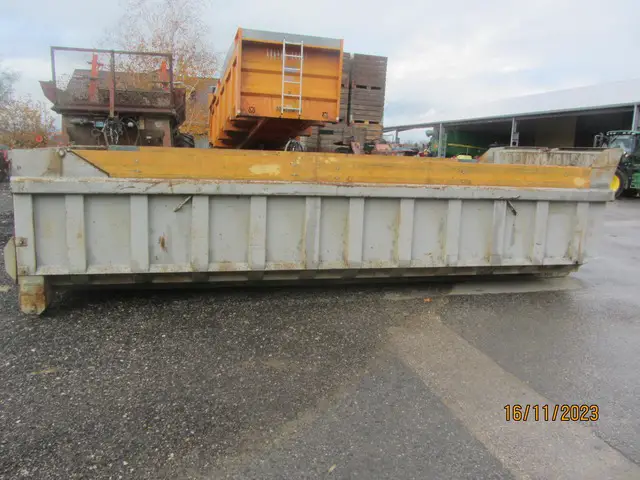 Benne pour système à crochet, Abrollcontainer / Mulden