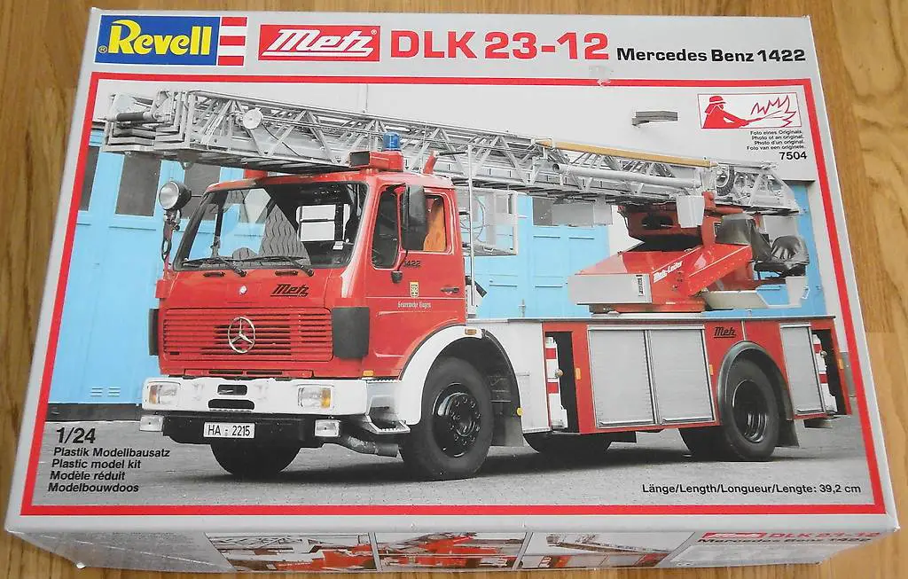 Revell Metz DLK 23-12 Mercedes Benz 1422 1:24
