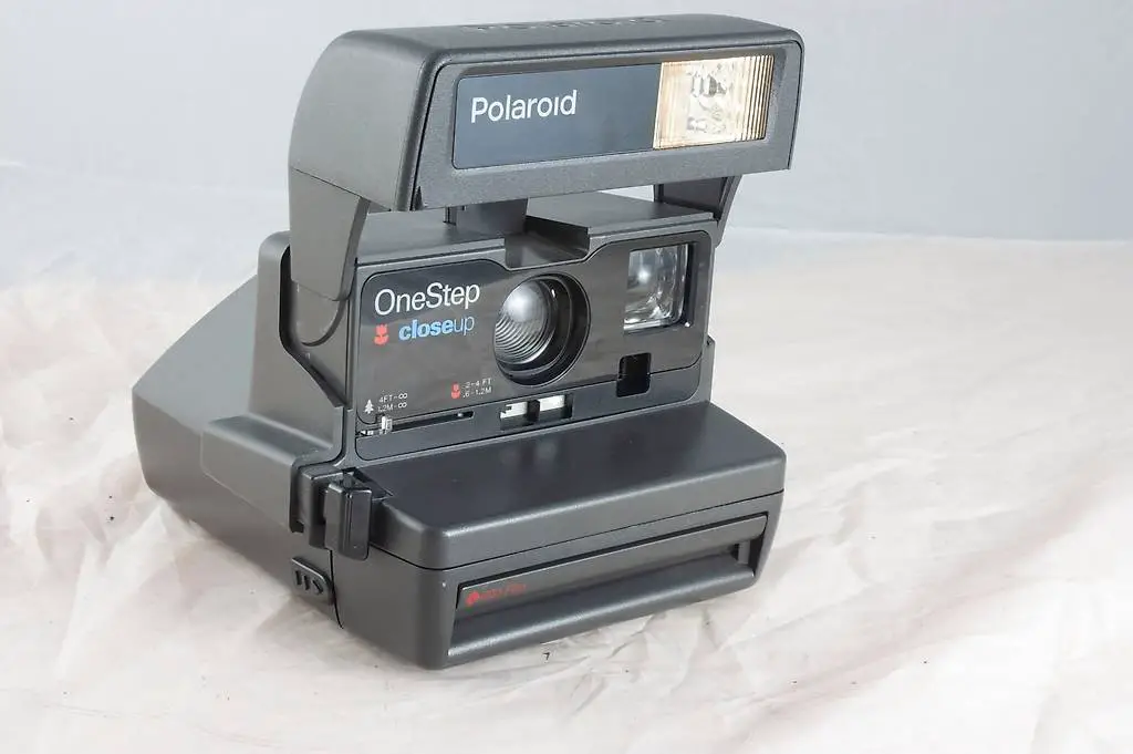 Polaroid OneStep closeup