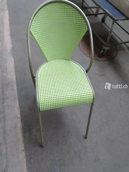 Hübscher Einzelstuhl sucht Anschluss