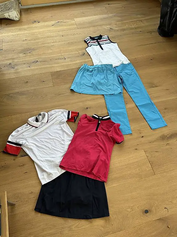 diverse Golfkleider Grösse 34 und 36