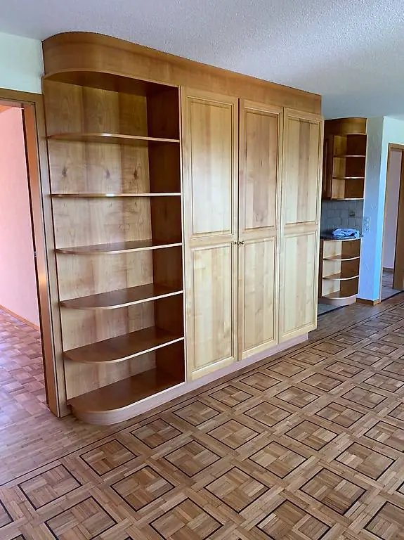 Sehr helle Wohnung im 2 Stock