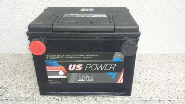 US Car Autobatterie Starterbatterie, 60Ah, Seitenanschlüsse