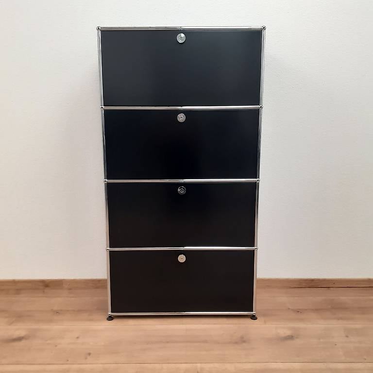 USM Haller Regal 1x4 Schwarz