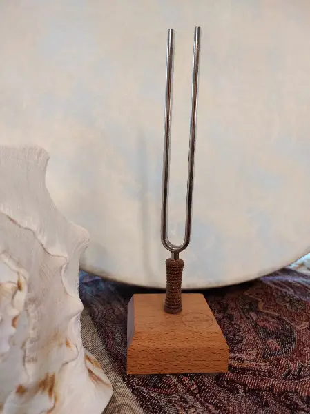 Stimmgabel Jahreston Erde – OM