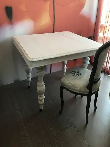 Antiker Tisch shabby gedrechselt Räder by börnie"s