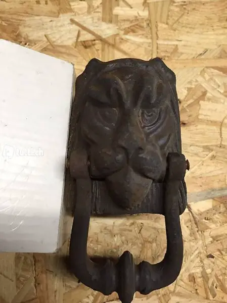 Battente antico testa di leone