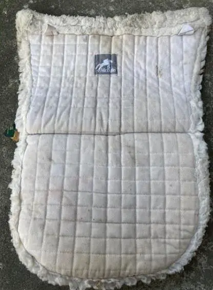 Weisses Felix Bühler Sitzkissen, 50cm lang, 35cm breit