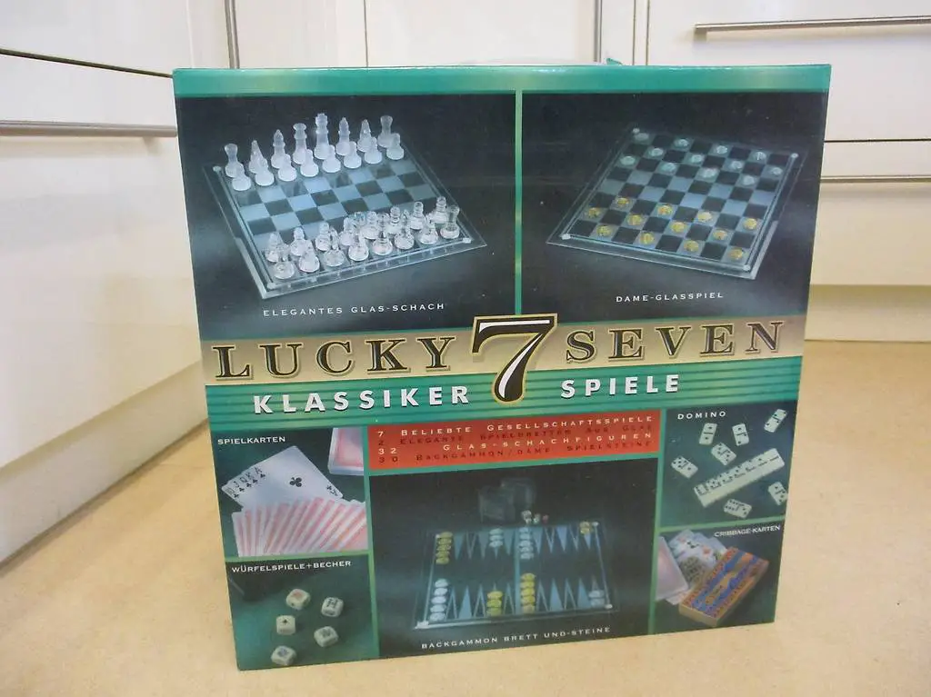 Spiele-Set LUCKY 7 Schach Halma Backgammon - ALLES AUS GLAS