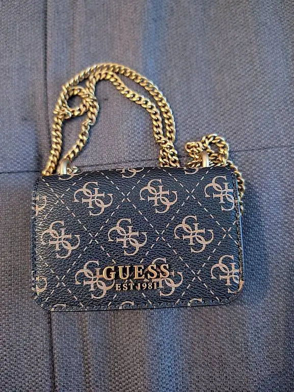 Pochette Guess