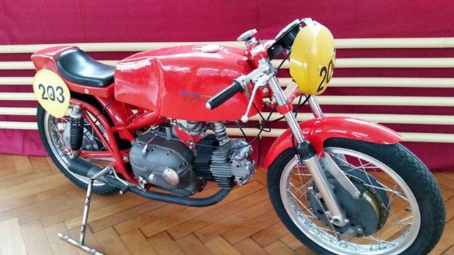 aermacchi-harley-davidson ala verde 250