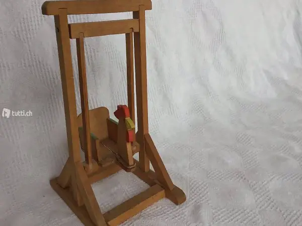  Antike Puppenschaukel