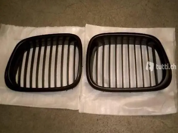  BMW E39 Nieren Grill M5 OPTIC