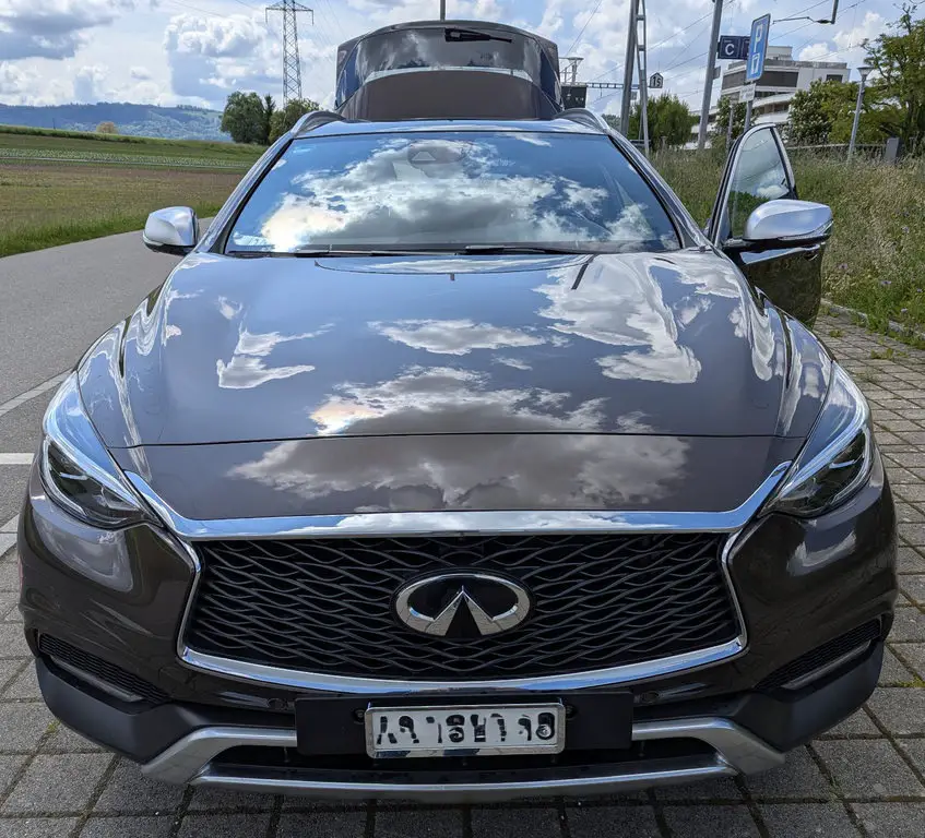 infiniti qx30 2.2d premium dct awd