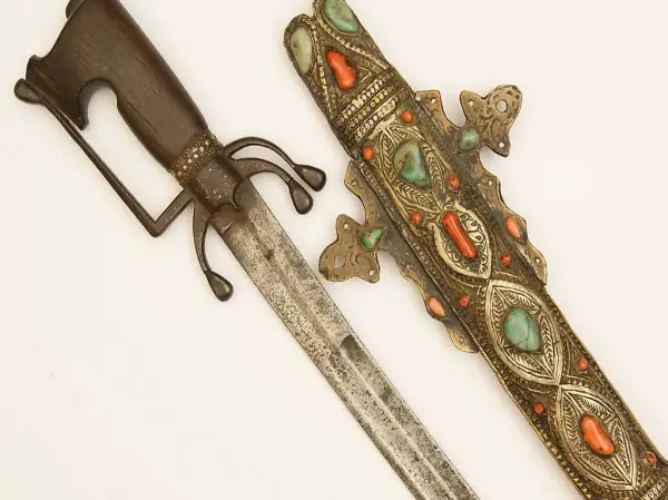  Antiker marokkanischer Säbel - Mit Korallen und Türkise