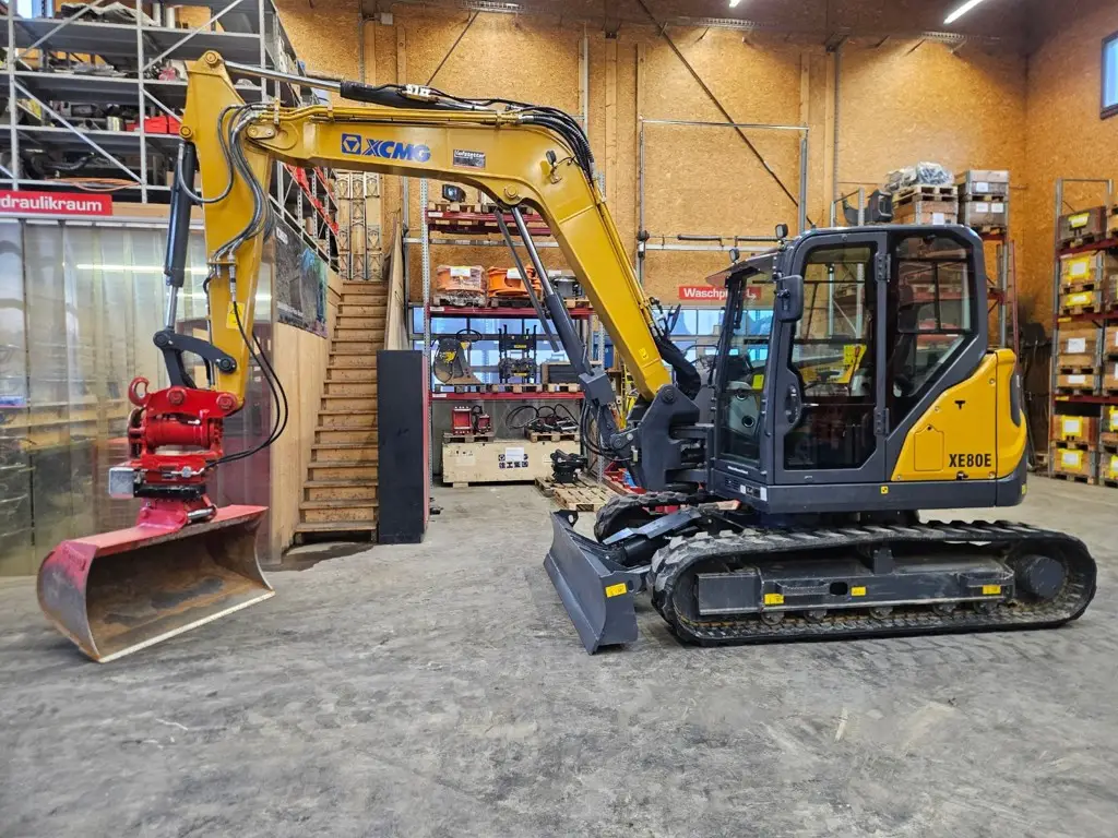 9t Raupenbagger XCMG XE80E mit Tiltrotator