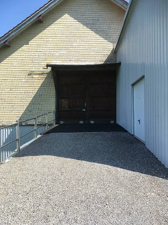 Einstellplatz in geschlossener Scheune