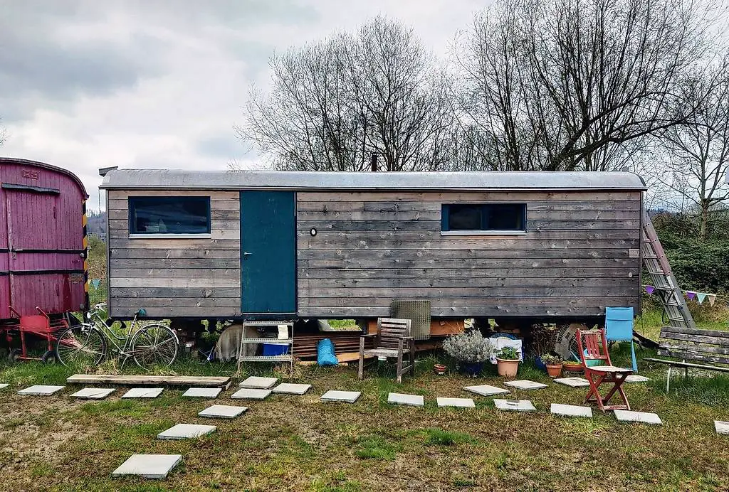 Wunderschöner 8m Bauwagen sucht neues Zuhause