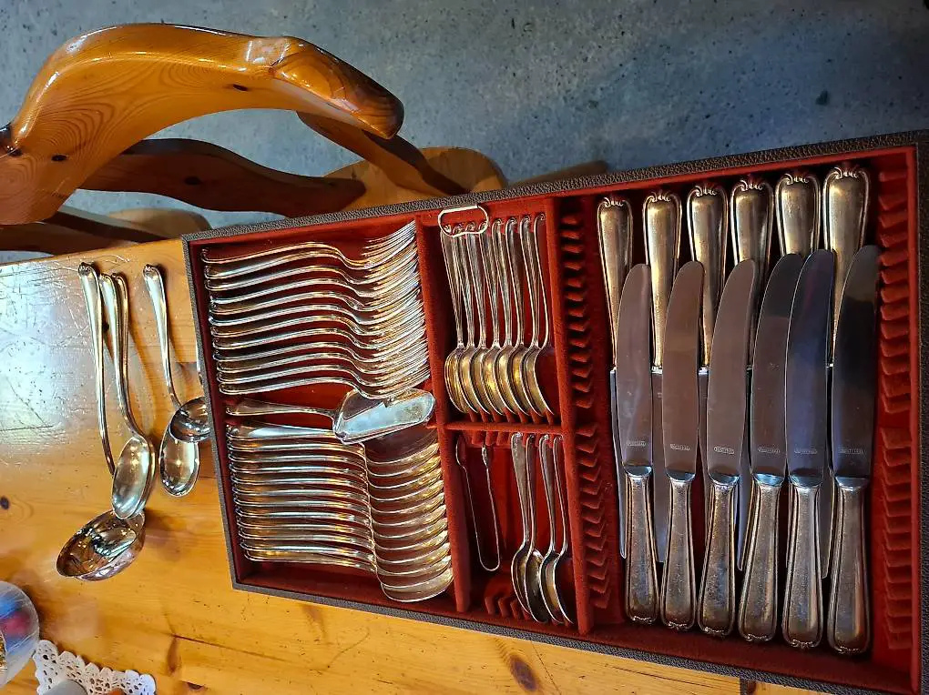 54-teiliges Silberbesteck von BSF Je 12 Stk Messer etc.