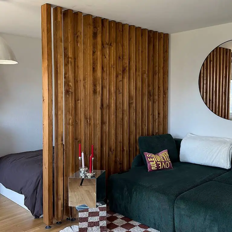 Trennwand / Raumtrenner aus echtem Holz