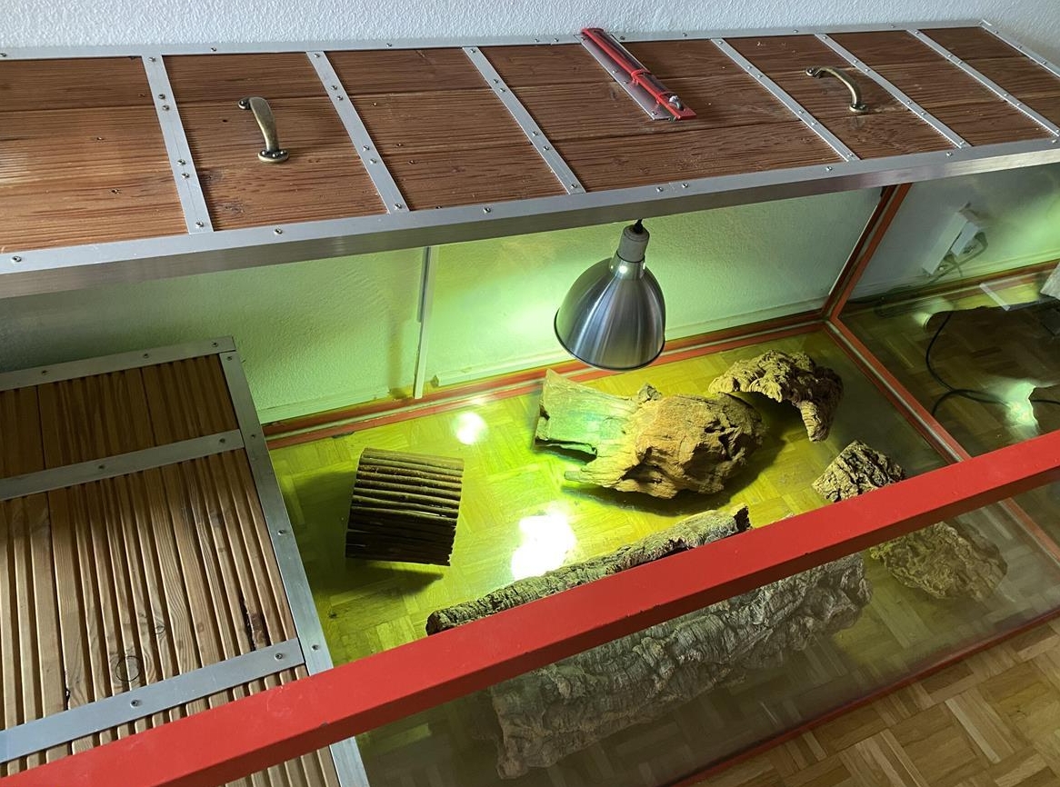 Terrarium für Reptilien oder Nager