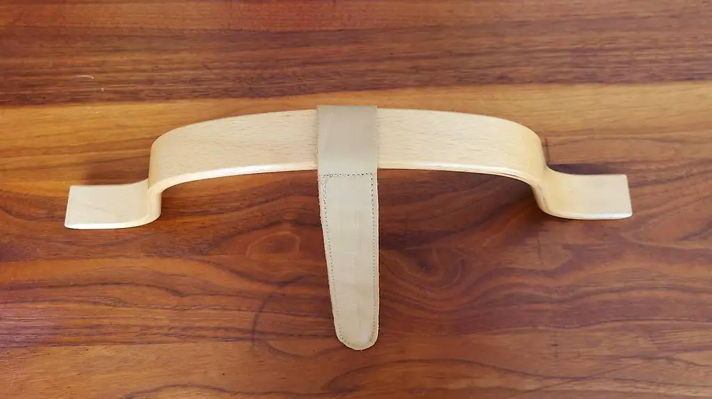 NEUER Stokke Tripp Trapp Holz- Sicherheitsbügel mit Band