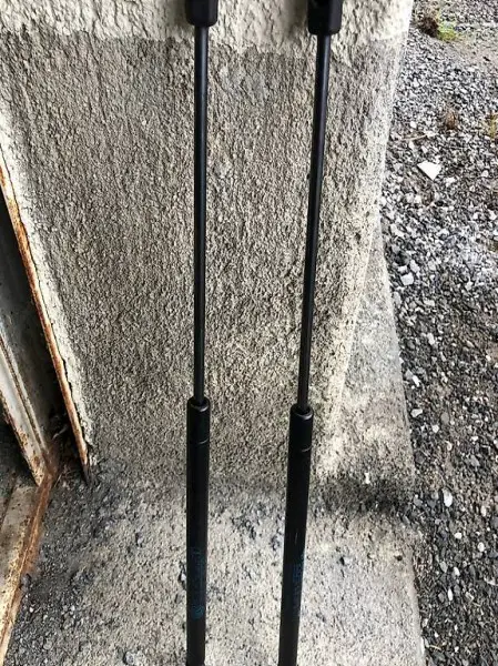 VW Golf 2 Heckklappendämfper