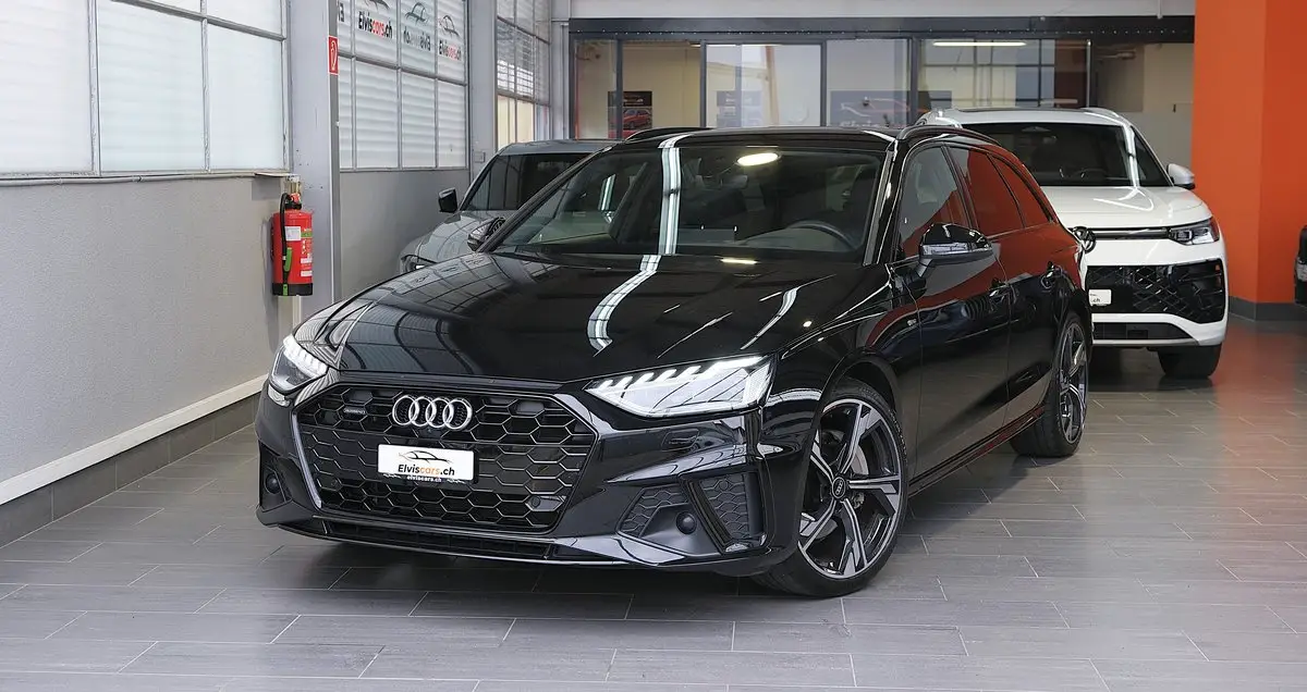 AUDI A4 Avant 40 TDI S line Attraction quattro S-tronic