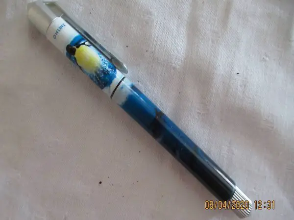  Füllfederhalter, ohne Feder , jedoch mit Mine