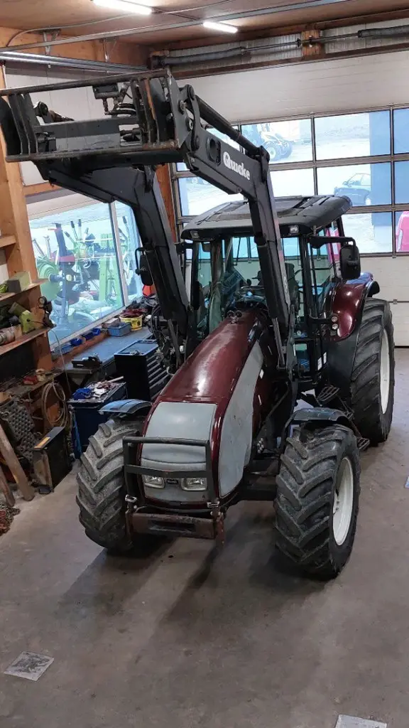 Traktor Valtra T 120 Hi-Tech, Occasion