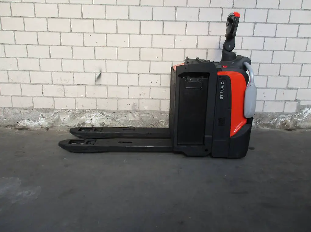 stapler toyota bt lpe 200 ameise