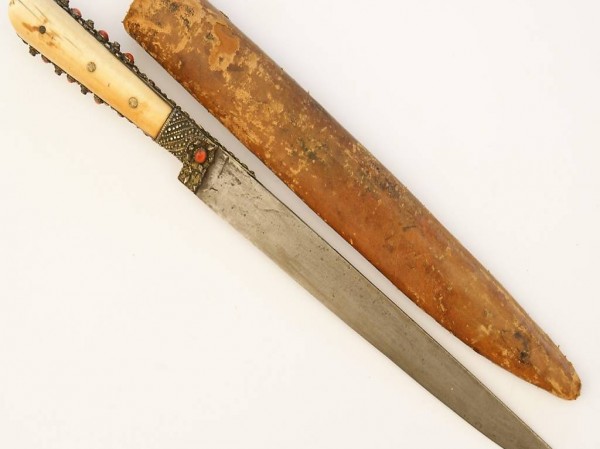  Antiker Dolch mit Korallen besetzt - Osmanisch, Balkan