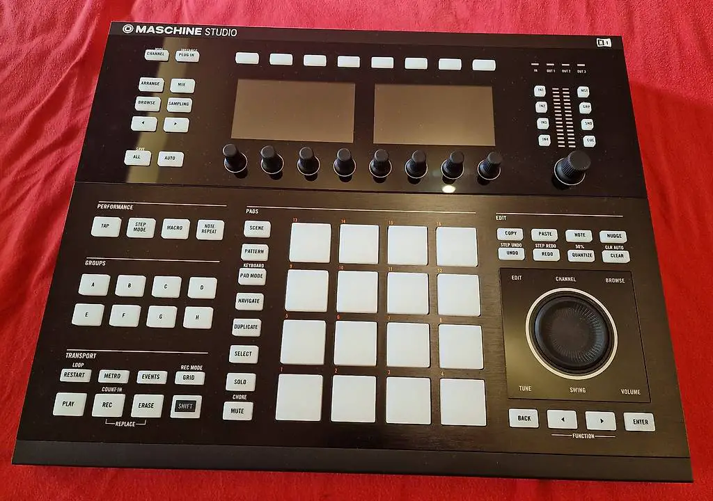 Maschine Studio Produktion and Performance System