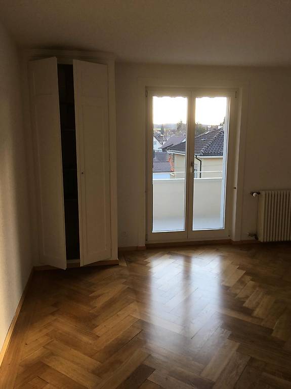 Sonnige, sanft renovierte 3-Zimmer Altbauwohnung in Bümpliz