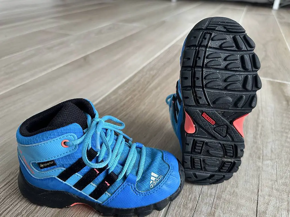 Adidas Terrex Wanderschuhe Gr. 24 blau-rosa