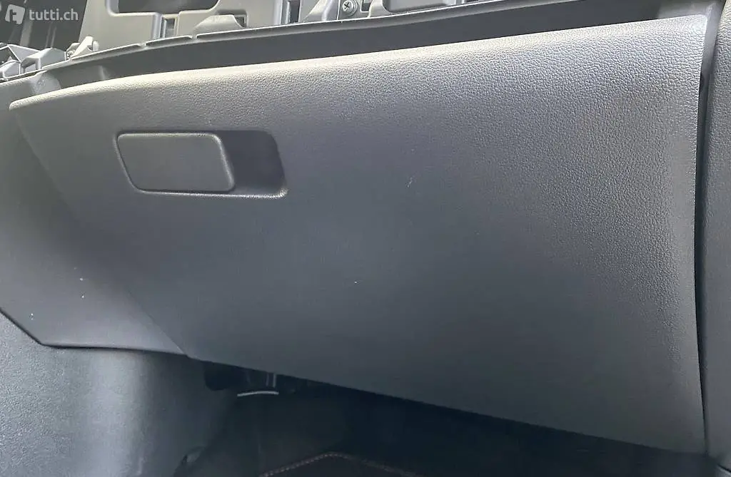  Handschuhfach Hyundai i20 2021