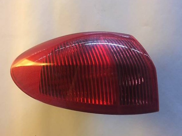 Alfa Romeo 147 Heckleuchte links aussen
