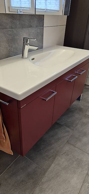 Waschbecken mit Untermöbel