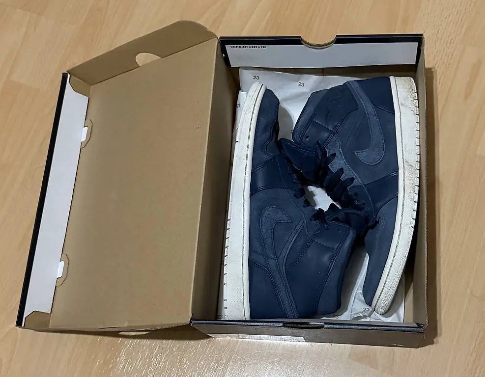 Jordan 1 Retro Mid Armory Marineblau