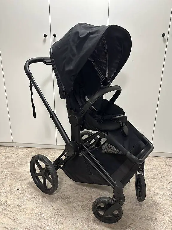 Cybex Priam Kinderwagen Sportsitz und Babywanne schwarz