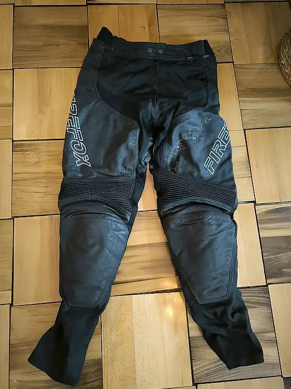 Motorradkombi Frauen