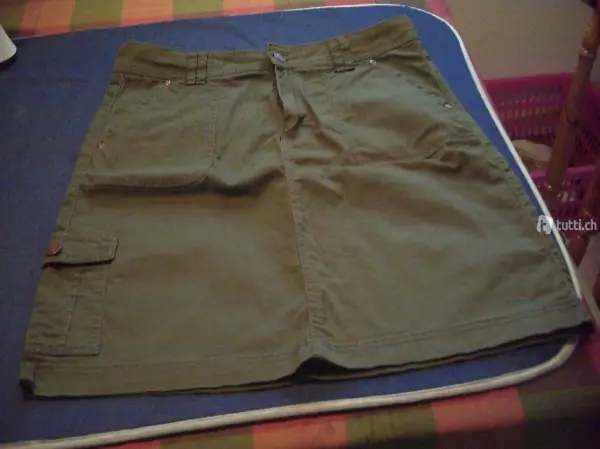 4 Damenjupes ob Knie Grösse 40