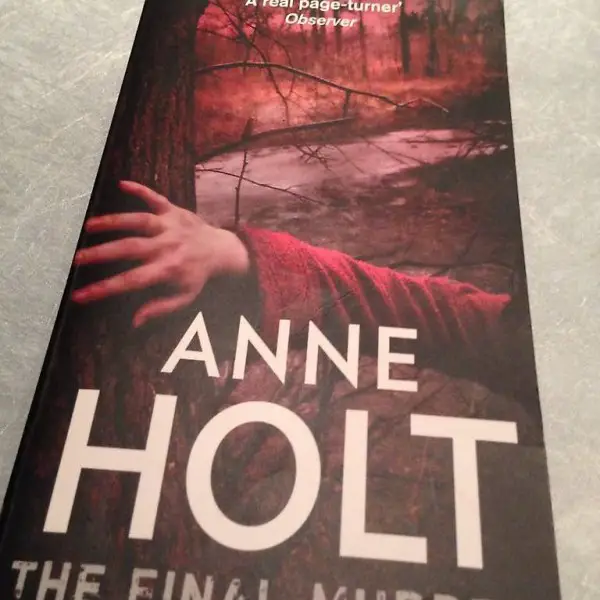 English Books: Anne Holt, Nicholas Evans, Arthur Miller