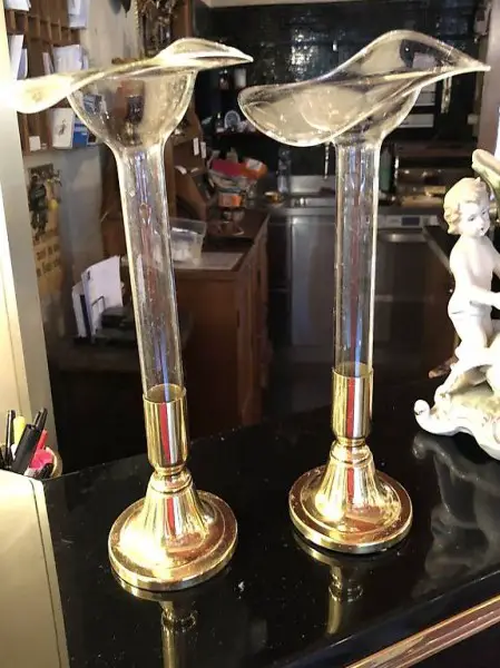 2 Vasen, Messing mit Glaseinsatz